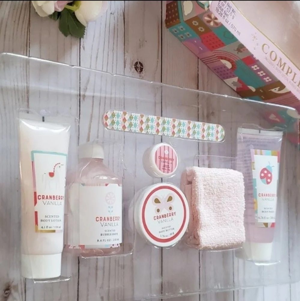 FAO Schwarz Girls Complete Bath Gift Set NWT in Gift Box
